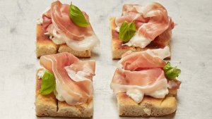 Burrata con prosciutto crudo